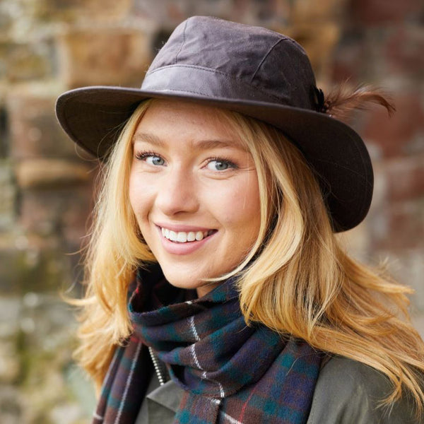 Tweedmill Aussie Waxed Hat with Feather Detail