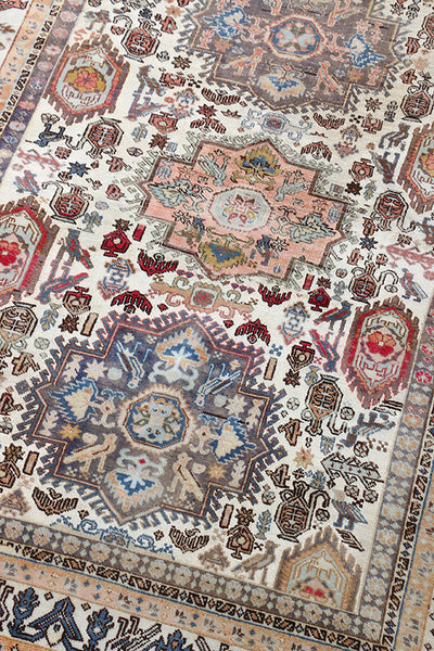 Hand Knotted Persian Vintage Shirazi Rug 182 x 129cm