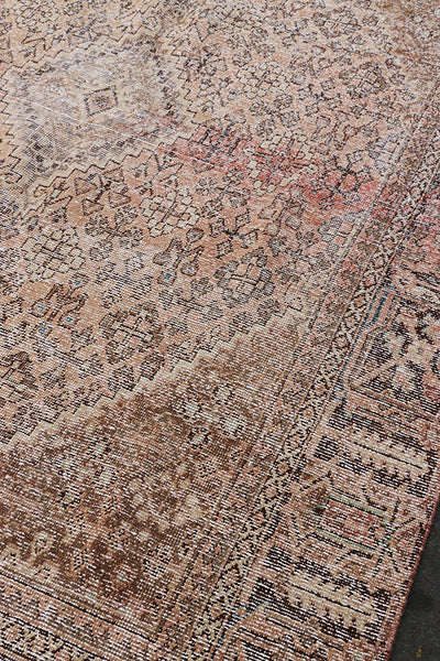 Hand Knotted Persian Vintage Shirazi Rug 278 x 193cm