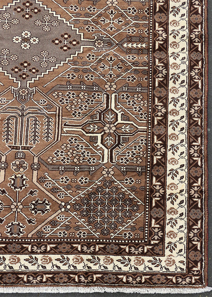 Hand Knotted Persian Vintage Shirazi Rug 289 x 200