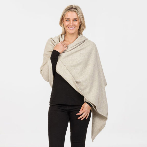 Travel Wrap in Natural