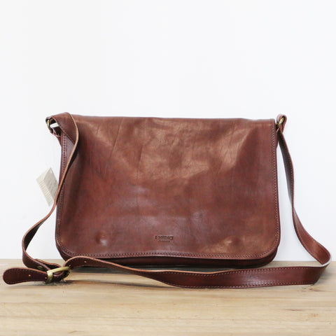 Leather Messenger Bag in Chocolate