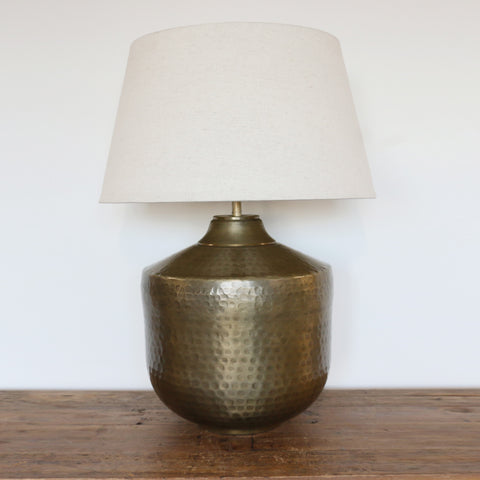 Casablanca Urn Lamp in Dark Antique Brass Finish