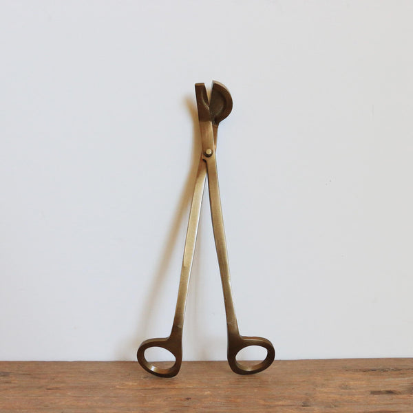 Candle Wick Trimmer in Brass Finish