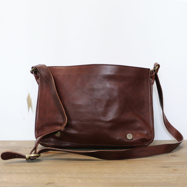 Leather Messenger Bag in Chocolate