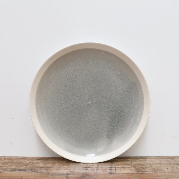 Ivoire and Gris Ceramic Plate