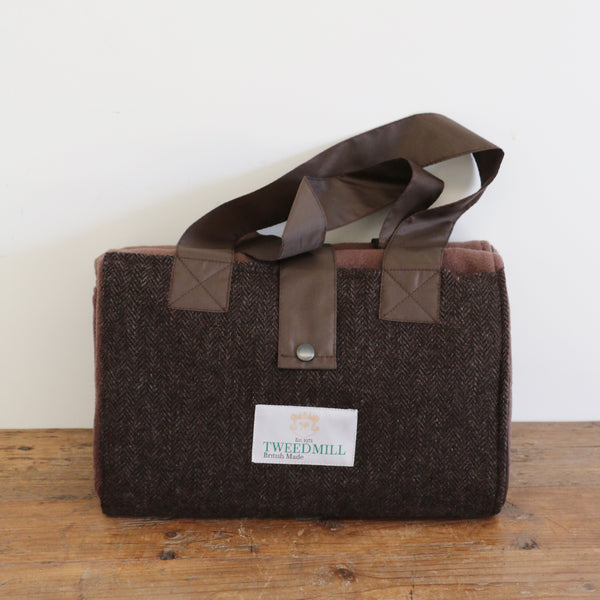 Tweed Pocket Picnic Rug in Chocolate Brown