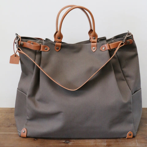 French Leather Folk Overnight Bag in Mocha